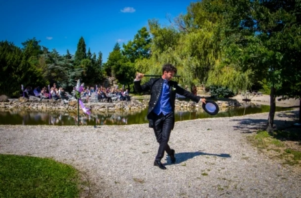 Foto von Einzug Bräutigam auf der Trauinsel der Arche-Moorhof im Burgenland