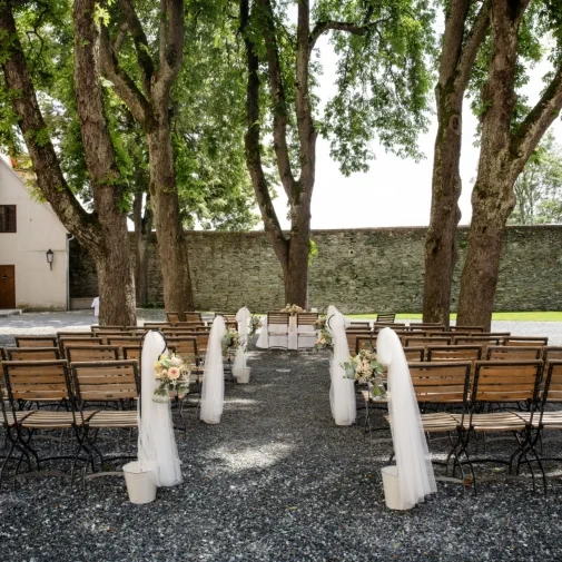 Innenhof Burg Schlaining für Trauuungen im Burgenland